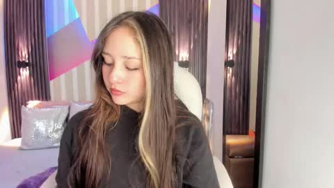 Emily online show from October 8, 2:47 pm