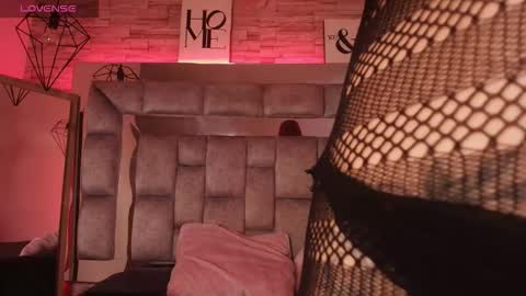 Snapshot of emily_morgan04 chatting on October 12, 11:53 am online show from October 12, 11:53 am