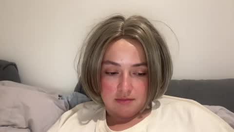 emily_morning_dew online show from July 13, 6:33 pm