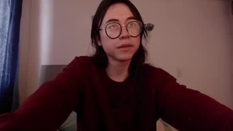 Snapshot of emily_pearl_ chatting on January 27, 6:31 pm emily_pearl_ online show from January 27, 6:31 pm