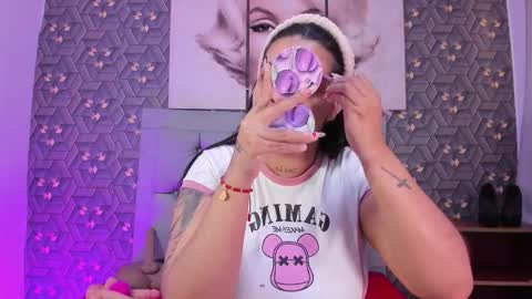 Emily online show from February 16, 7:43 pm