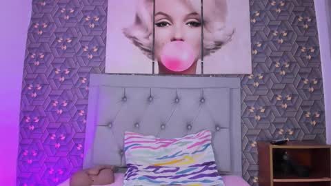 Emily online show from March 18, 2:04 am