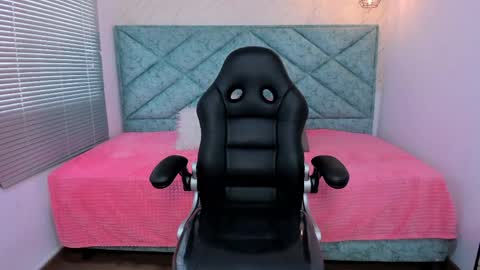 Emily online show from May 1, 12:21 pm