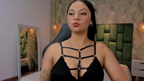 Emily online show from May 7, 7:30 pm