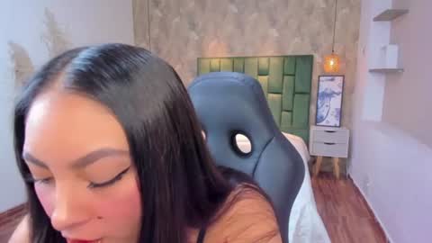 Emily online show from June 22, 7:11 pm