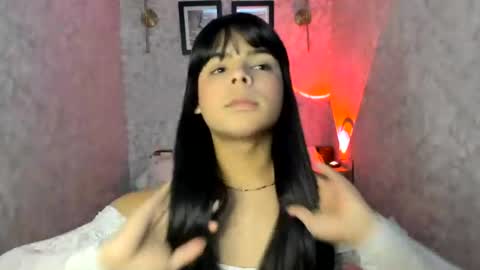 Snapshot of emily_rosue_ chatting on August 10, 1:09 am emily_rosue_ online show from August 10, 1:09 am