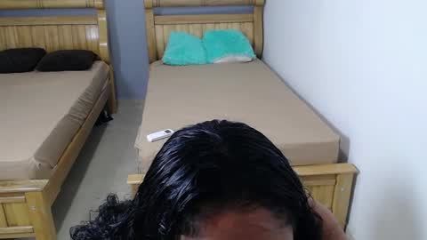 Snapshot of emily_russell_ chatting on September 18, 2:02 am emily_russell_ online show from September 18, 2:02 am