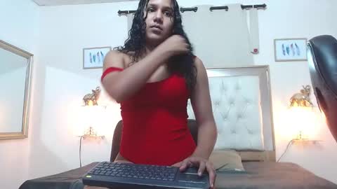 emily_russell_ online show from September 21, 3:19 am