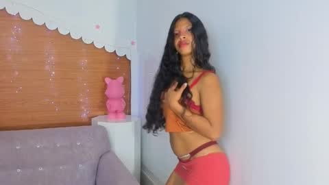 Snapshot of emily_smith_t chatting on April 16, 9:50 pm emily_smith_t online show from April 16, 9:50 pm