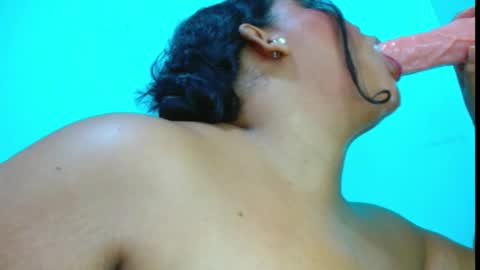 Snapshot of emily_sweet_23 chatting on November 16, 1:11 am Liss online show from November 16, 1:11 am