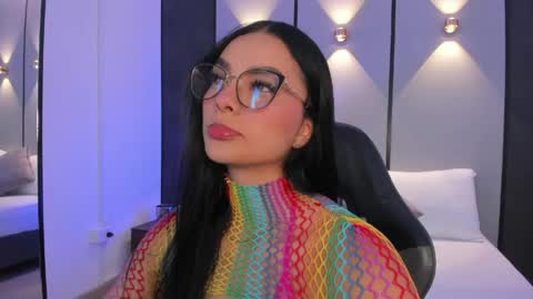 Snapshot of emily_tolson chatting on May 4, 7:43 pm emily_tolson online show from May 4, 7:43 pm
