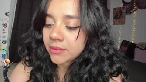 Snapshot of emily_vader chatting on April 1, 1:17 am emily_vader online show from April 1, 1:17 am