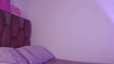 emily_w2 online show from February 17, 3:47 am