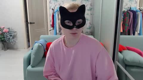 Snapshot of emily_york18 chatting on March 5, 2:24 pm Emily online show from March 5, 2:24 pm