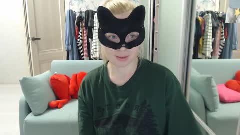 Snapshot of emily_york18 chatting on March 29, 7:25 pm Emily online show from March 29, 7:25 pm