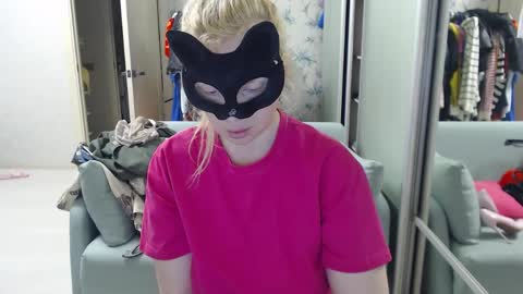 Snapshot of emily_york18 chatting on March 31, 7:25 pm Emily online show from March 31, 7:25 pm