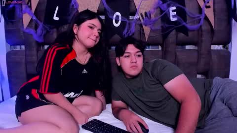 Amily  Andrew online show from October 30, 5:09 am