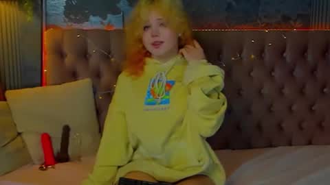 Snapshot of emilyangels chatting on February 6, 7:12 am Baby Emelli online show from February 6, 7:12 am