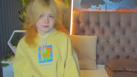 Snapshot of emilyangels chatting on February 9, 6:28 am Baby Emelli online show from February 9, 6:28 am
