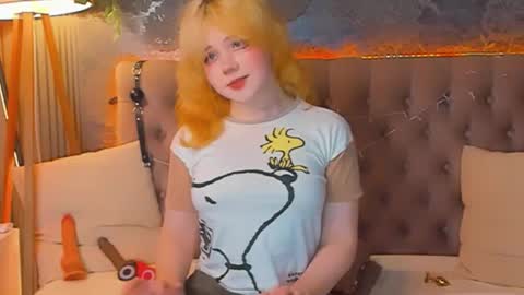Snapshot of emilyangels chatting on April 28, 6:40 am Baby Emelli online show from April 28, 6:40 am