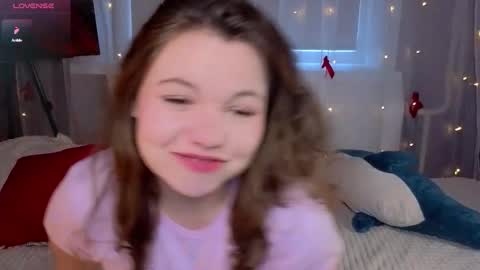 artist Emily online show from March 3, 4:18 am