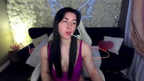 Emy online show from March 19, 7:34 am