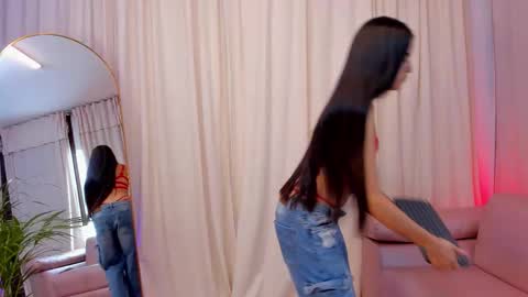 Snapshot of emilyclay_1 chatting on March 18, 10:13 pm Sweet Emily online show from March 18, 10:13 pm