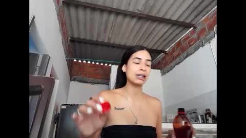 Snapshot of emilydauz chatting on September 19, 6:19 pm Camila online show from September 19, 6:19 pm