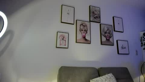 Emily online show from May 14, 11:28 am