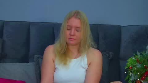 Emily online show from December 5, 6:33 am