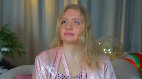 Emily online show from December 17, 6:19 am