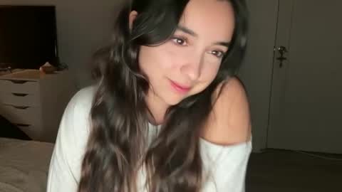 Snapshot of emilyfawn chatting on November 11, 4:12 am emilyfawn online show from November 11, 4:12 am