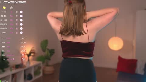 Emily  online show from January 19, 3:10 pm