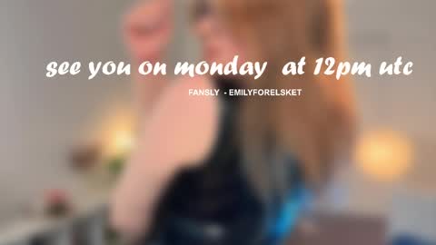 Emily  online show from May 31, 6:09 pm