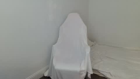 Snapshot of emilyfox5 chatting on December 18, 11:33 pm emilyfox5 online show from December 18, 11:33 pm