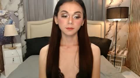 Snapshot of emilyfucker69 chatting on January 27, 1:52 pm emilyfucker69 online show from January 27, 1:52 pm