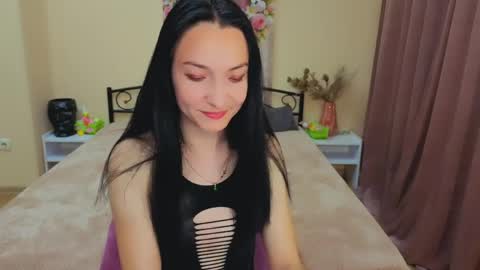 emilygreyy__ online show from April 6, 5:58 pm