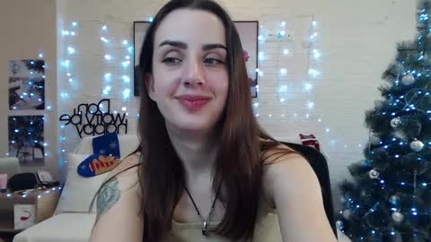 Snapshot of emilylayer chatting on December 20, 1:03 am Emyli online show from December 20, 1:03 am