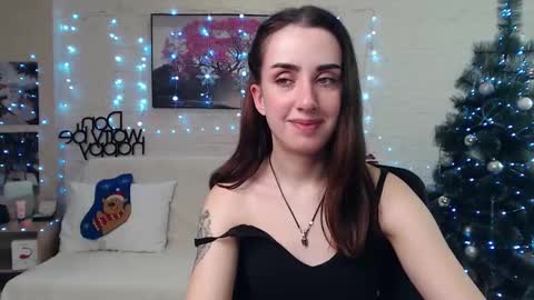 Snapshot of emilylayer chatting on December 26, 12:03 am Emyli online show from December 26, 12:03 am