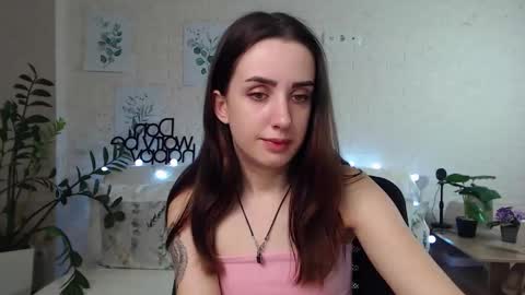 Snapshot of emilylayer chatting on January 20, 12:25 am Emyli online show from January 20, 12:25 am