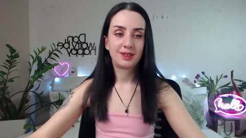 Snapshot of emilylayer chatting on February 14, 12:51 am Emyli online show from February 14, 12:51 am