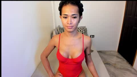 emilyluna07 online show from June 26, 9:35 am