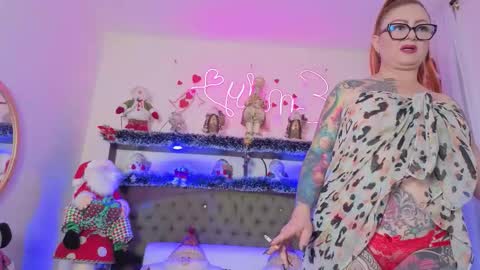 emily rousse online show from November 23, 8:08 pm