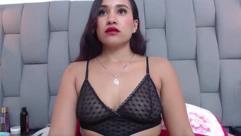 Snapshot of emilysweet2 chatting on October 10, 5:01 pm emilysweet online show from October 10, 5:01 pm