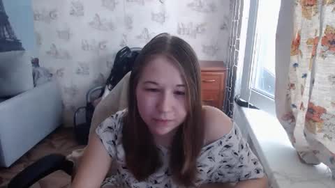 Snapshot of emilyway chatting on March 6, 7:57 am emilyway online show from March 6, 7:57 am