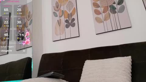 Snapshot of emilyy_7 chatting on May 27, 1:57 am valeria online show from May 27, 1:57 am