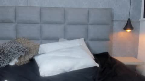 emilyy_r online show from March 27, 7:13 pm