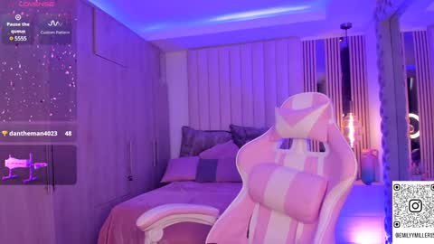 Emily  online show from December 29, 7:32 pm