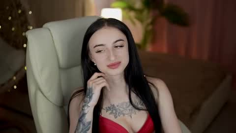 Snapshot of emilyymoon chatting on May 21, 12:45 pm emilyymoon online show from May 21, 12:45 pm