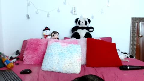 emilyzans07 online show from February 2, 2:17 am